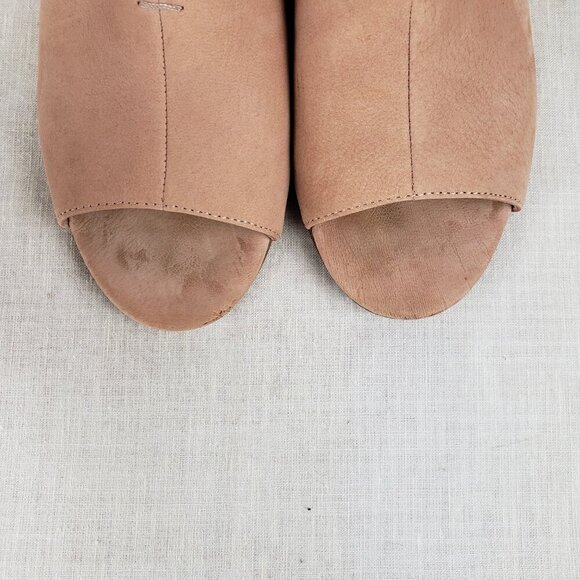 Eileen Fisher Katniss Peep Toe Mules Nude Nubuck Leather Block Heel Size 8.5 - Picture 2 of 10